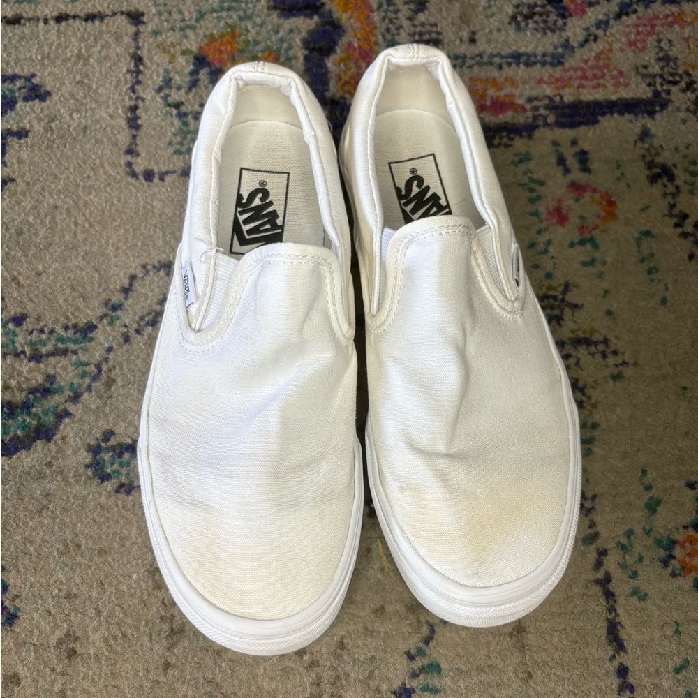 White classic slip on Vans women’s size 8